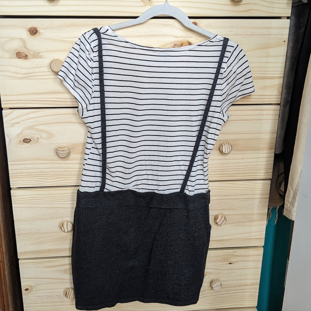 Striped Short Sleeve Dress with built in suspenders and pockets - Picture 2 of 7